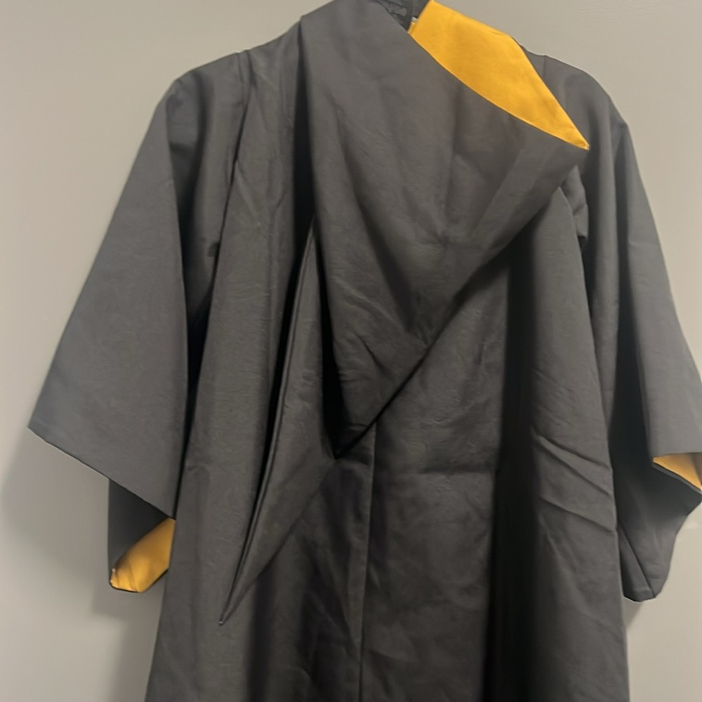 Hufflepuff Robe Size XXXS RARE - Picture 7 of 10